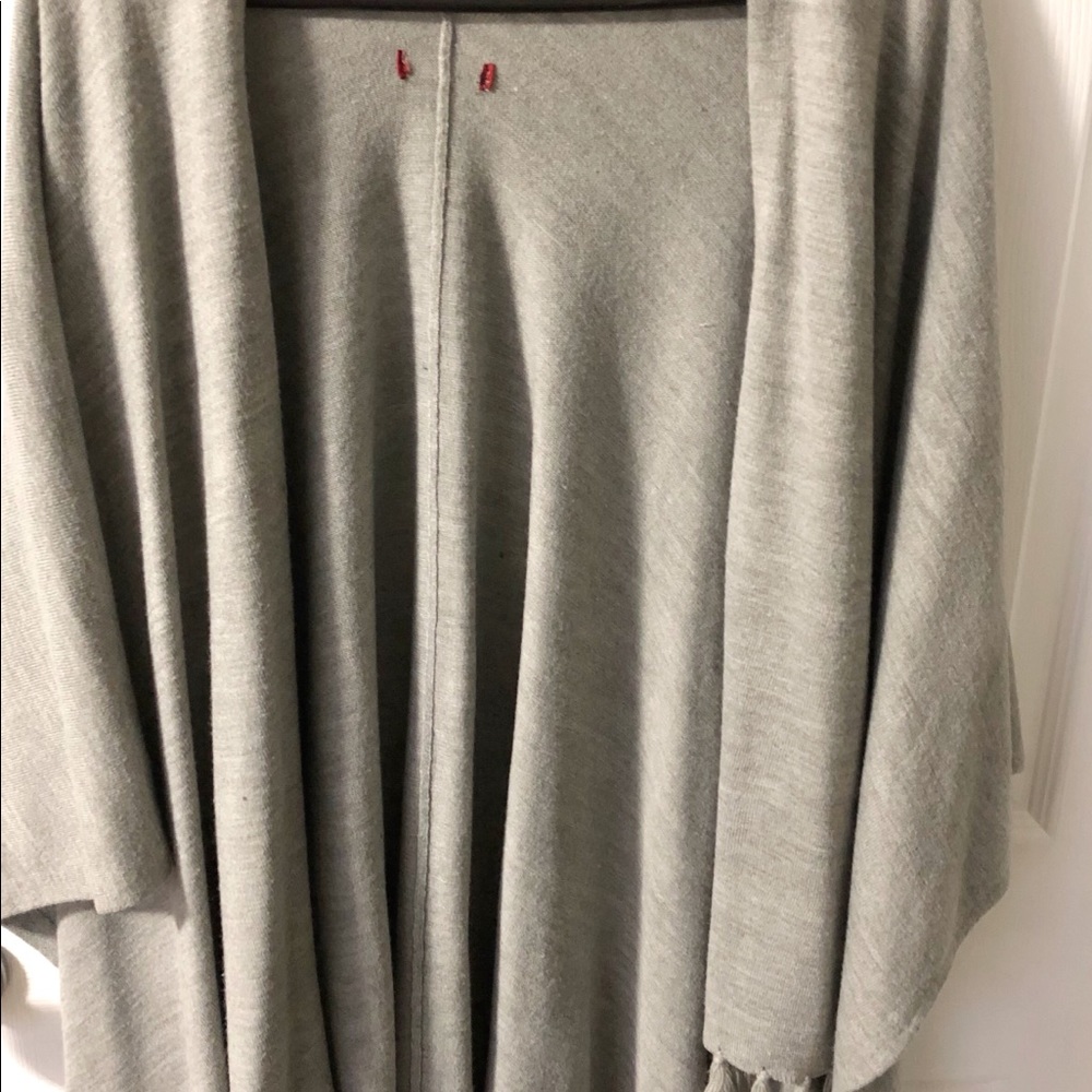 Grey wrap - Picture 2 of 4